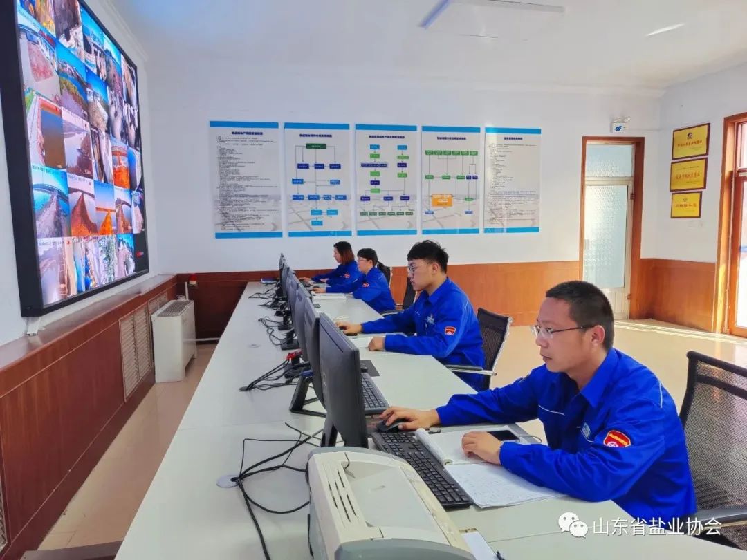 1701327082782568.jpg 1701327082782568.jpg